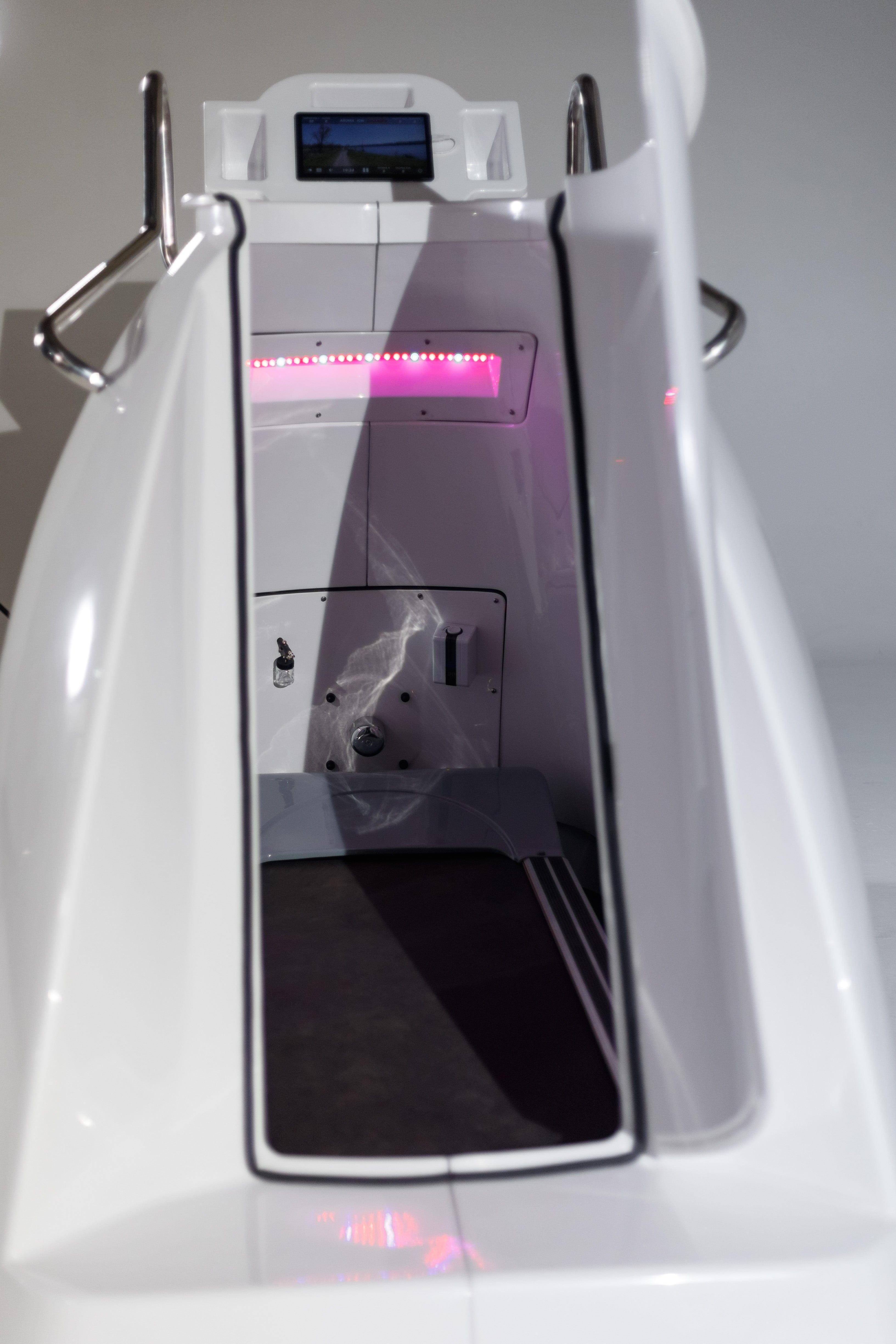 Cryonick (VacuActivus) VacuStar Infrared Cryotherapy Vacuum Treadmill