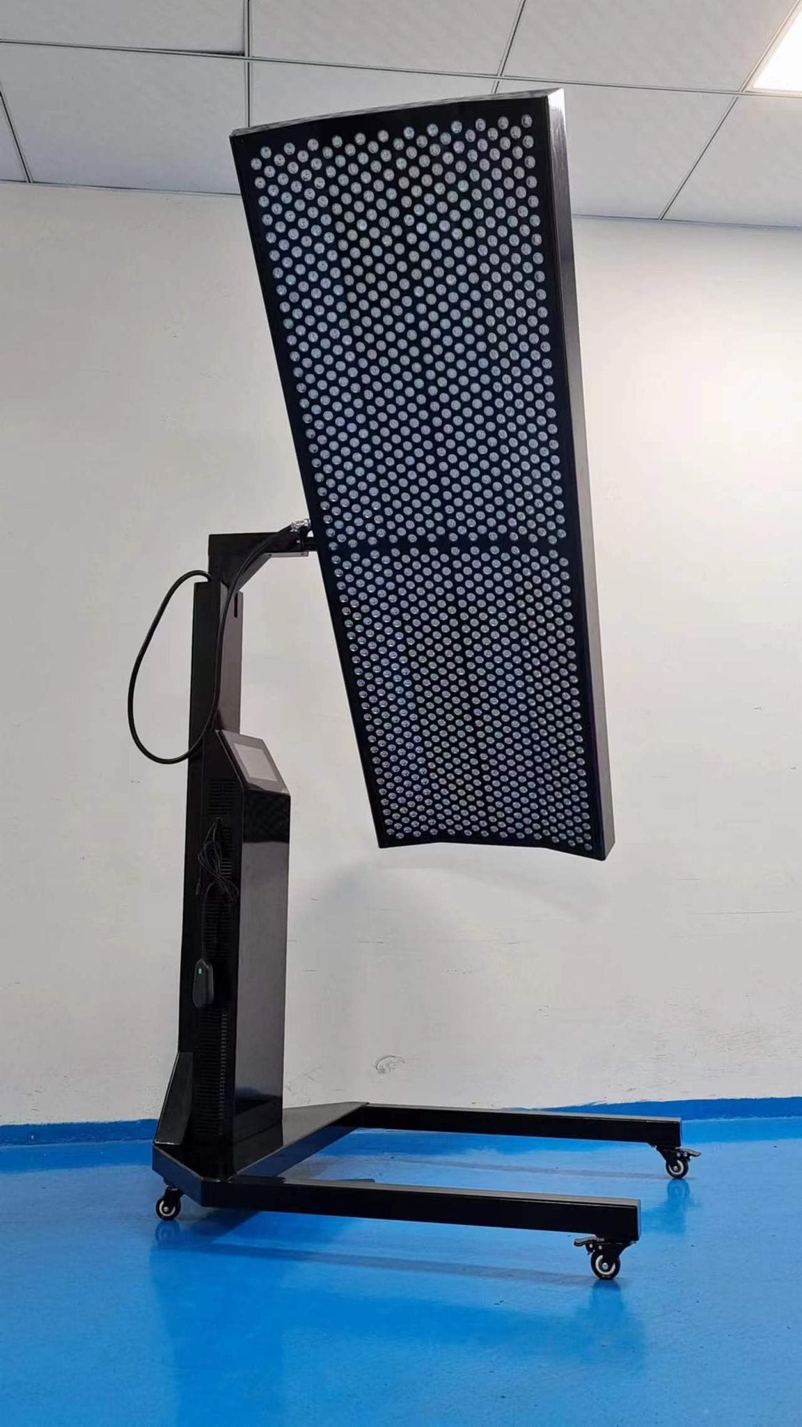 Cryonick (VacuActivus) InfraCouch Advanced Red Light Therapy Recliner